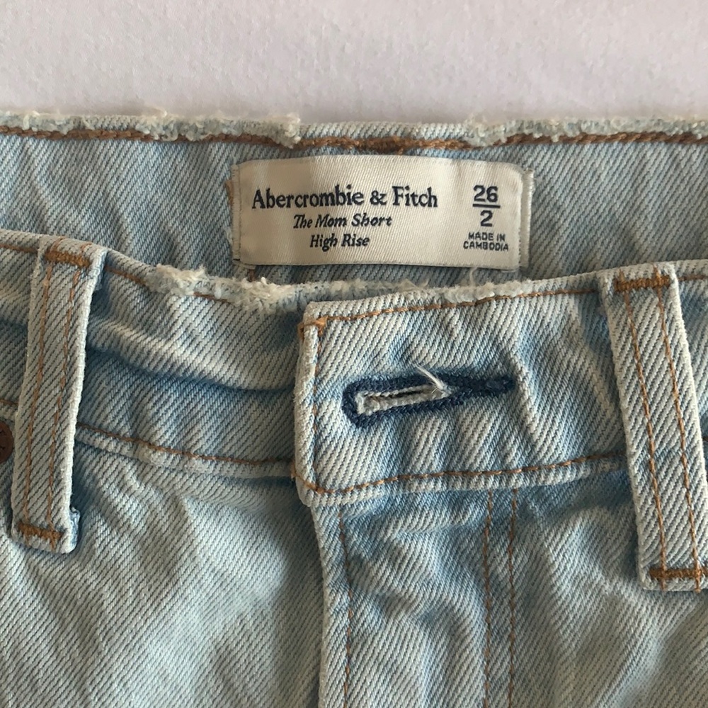 Abercrombie high rise jean shorts - size 2/26